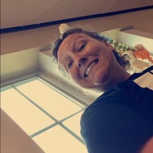 Meet your Posher, Leslie